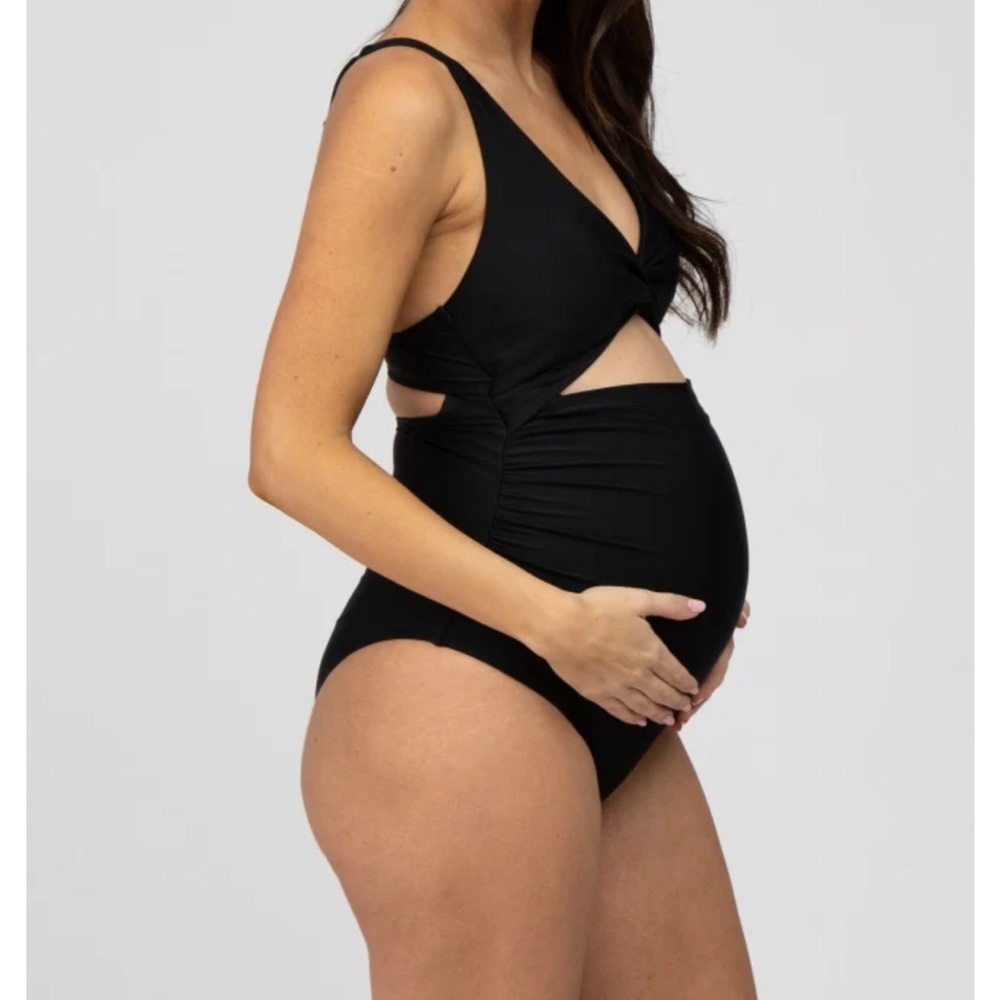 PinkBlush Size LargeBlack Ruched Sides Front Cutout Maternity One Piece Swimsuit